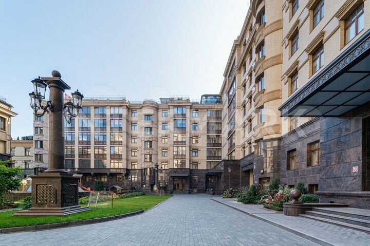 3-к. квартира, 162,9 м², 4/8 эт.