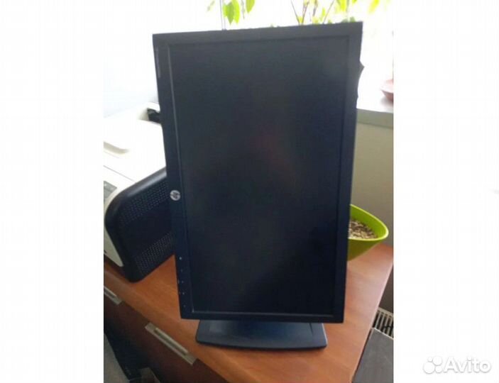 Монитор HP 20