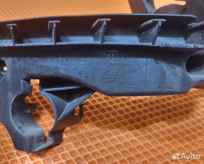 Кронштейн правый Audi A4 Iv B8 cdhb 2009