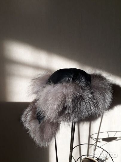 Продам зимнюю шапку мужскую из чернобурки