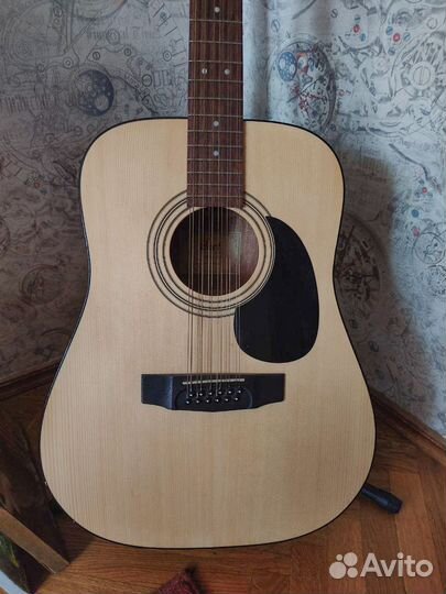 12-струнная акустическая гитара