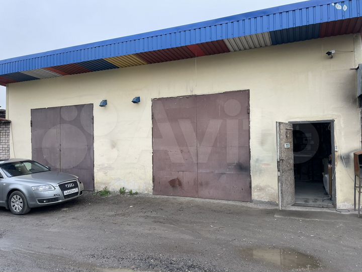 Гараж, > 30 м²