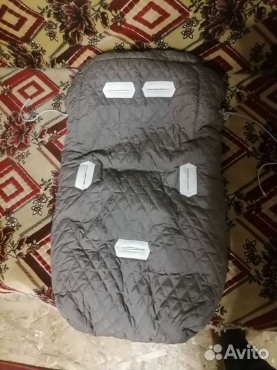 Теплый конверт в прогулочную коляску