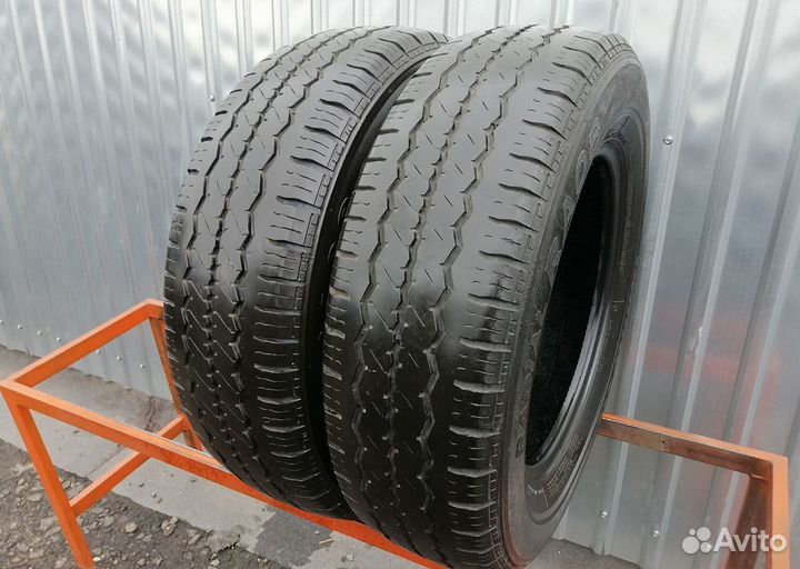 Hankook Radial RA08 215/70 R16C 103T