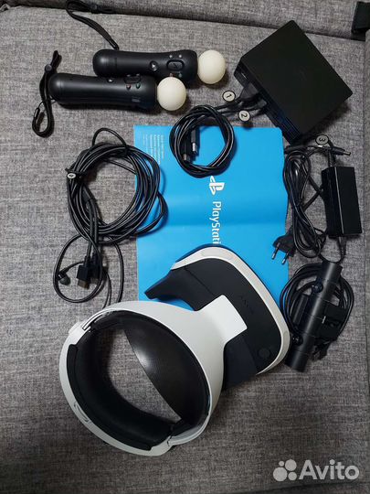 PlayStation 4 1Tb + шлем Sony PlayStation VR1