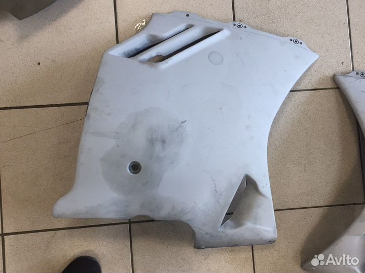 Боковой пластик Suzuki gsx 1100f