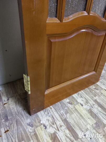 Массив сосна дверь 70см со стеклом, открытие П) Л