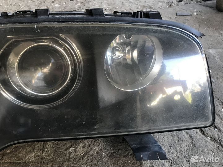Передняя правая фара BMW X3 Е83