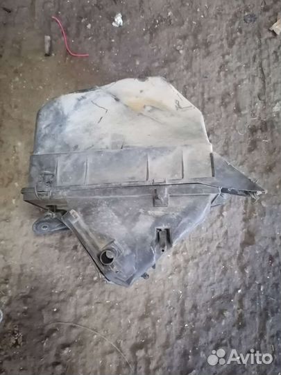 Корпус воздушного фильтра Audi 100c4