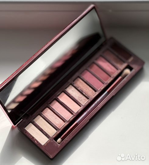 Палетка теней urban decay naked cherry