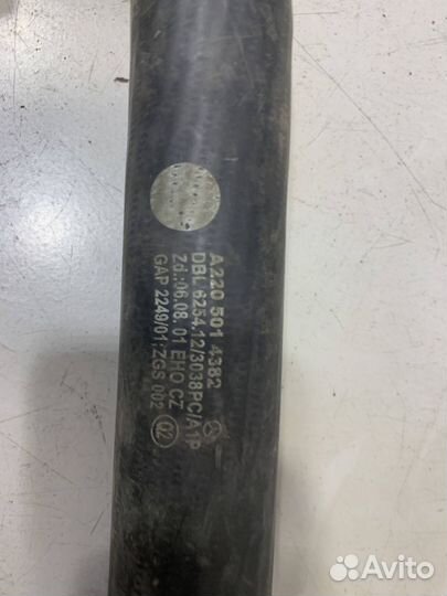 Патрубок системы охлаждения Mercedes W220 S