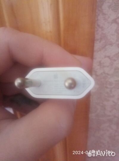 Зарядка на iPhone 5v 1a