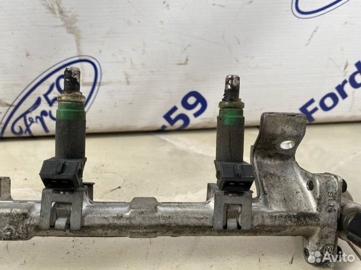 Рампа топливная Ford Fiesta CBK 1.6 (fyja) 2003