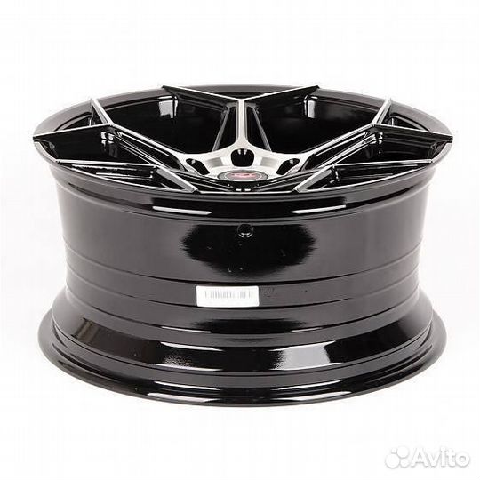 Литые диски R18 5x120 в стиле vossen