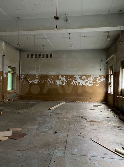 Здание, 758 м²