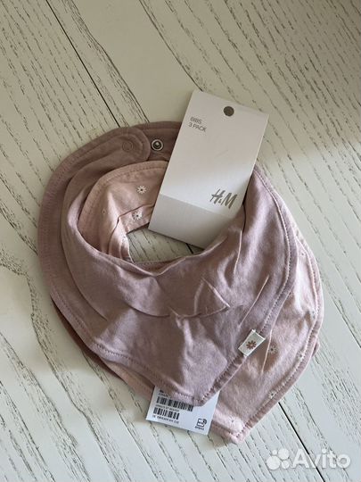 Слюнявчик hm