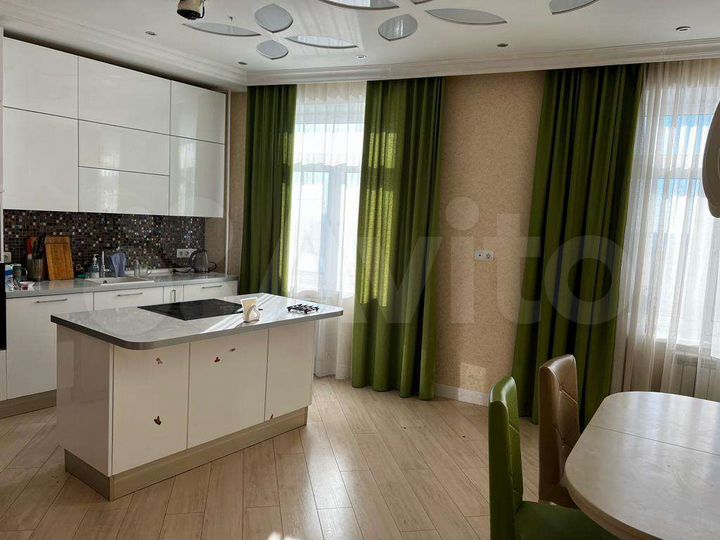 4-к. квартира, 164 м², 10/14 эт.