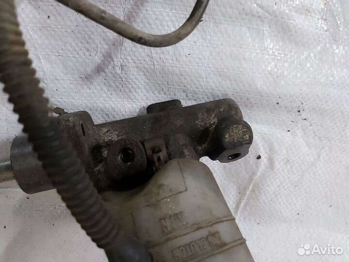 Цилиндр сцепления главный Volvo S40