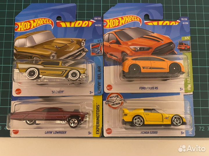 Hot wheels main запакованные разные