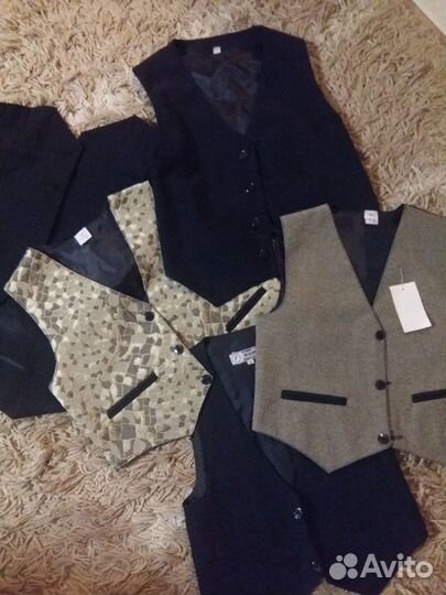 Жилет на школу на пуговицах для мальчика