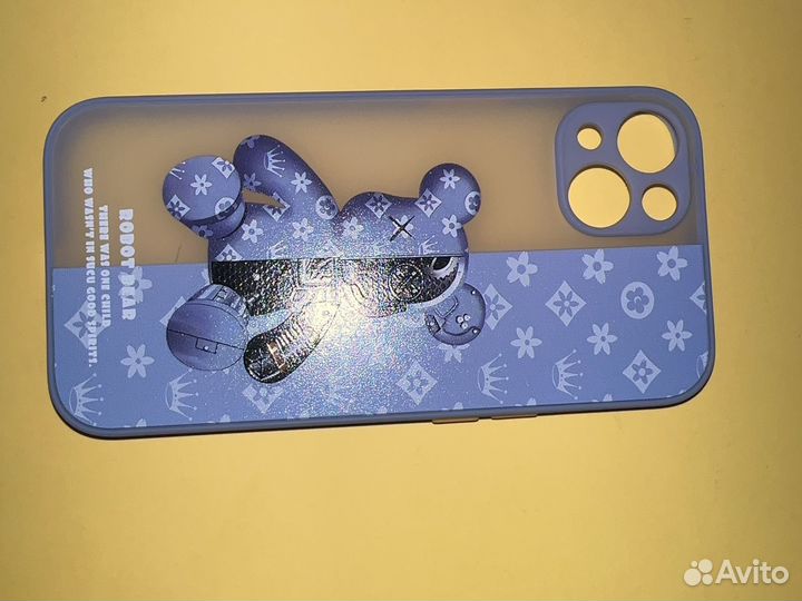 Чехол на iPhone 13