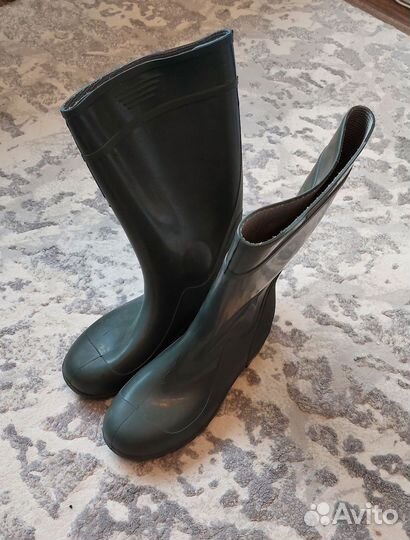 Резиновые сапоги