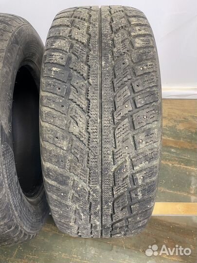 Kumho I'Zen Stud Snow KW11 265/60 R18 114T