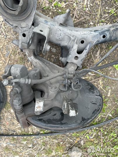 Поворотный кулак задний Honda Civic 8FD R18A