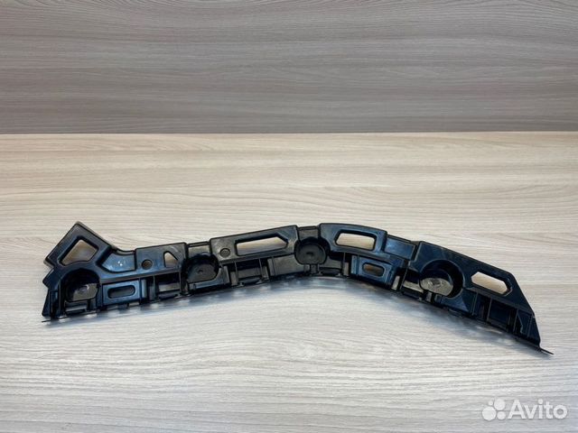 Кронштейн бампера задний левый Skoda Rapid