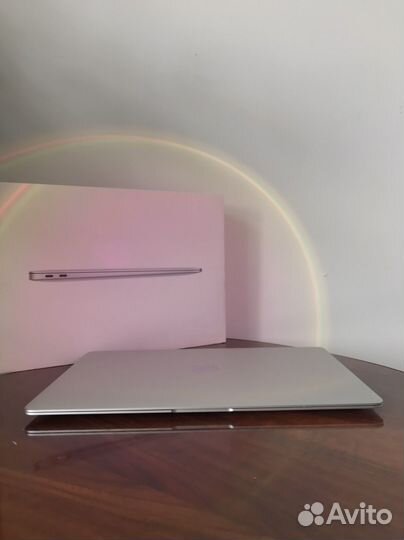 MacBook Air 13 2020 i3 8gb 256gb