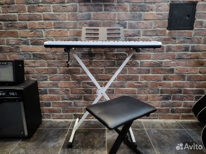 Синтезатор Белый со стойкой или банкеткой