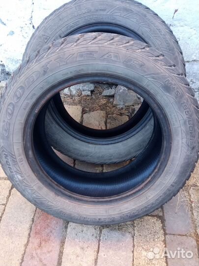 Goodyear UltraGrip Ice 19.5/60 R15