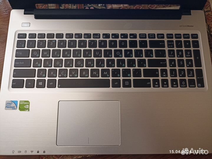 Ноутбук asus