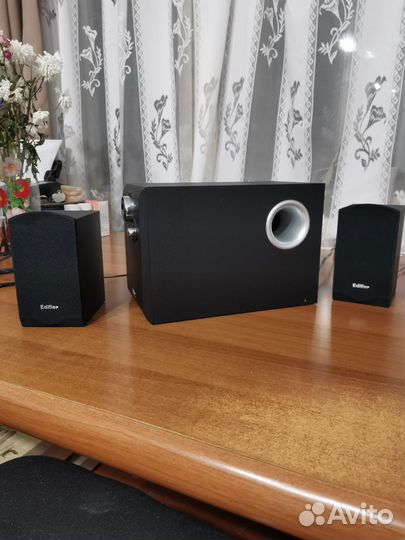 Колонки Edifier R231T (2.1)