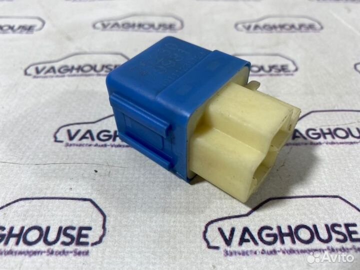 Реле Nissan Maxima A33 2.0 2004