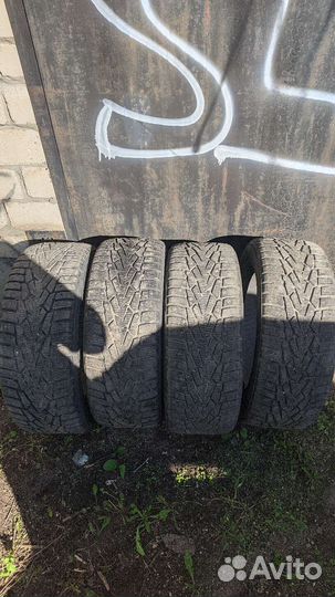 Nokian Tyres Hakkapeliitta 7 215/55 R16