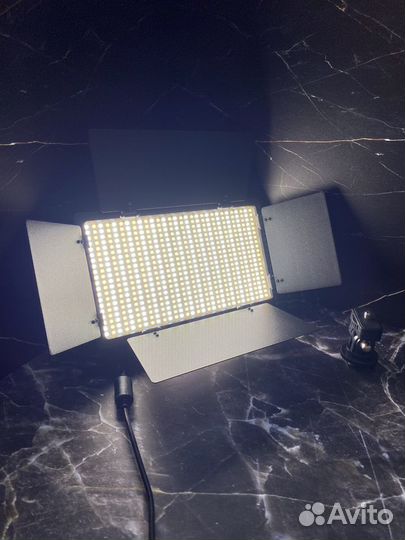 Видеосвет LED 600