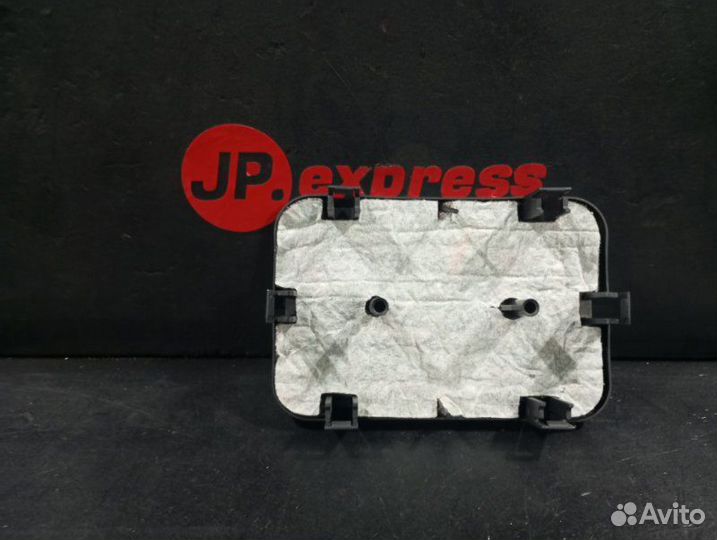 Крышка Bmw 1 E87 N52B30 2007