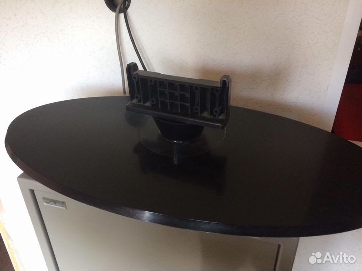 Подставка (крепление) под телевизор