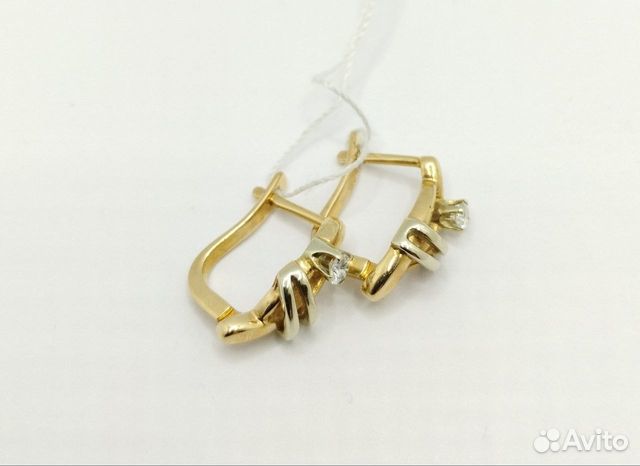 Золотые серьги с камнем