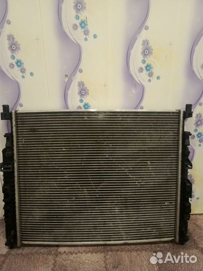Радиатор охлаждения на Mercedes ML 164
