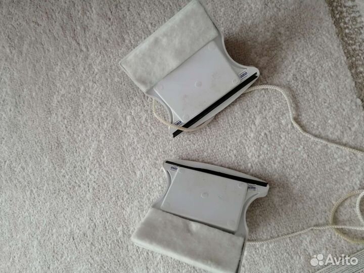 Магнитная щётка для мойки стекол