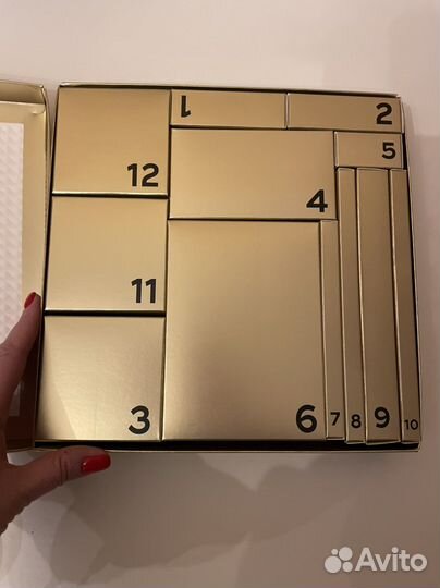 Адвент календари Revolution косметика