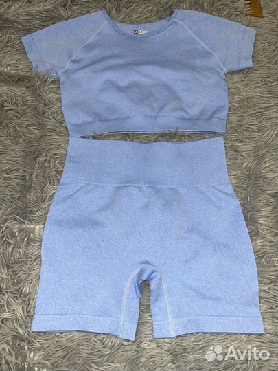 Костюм для фитнеса