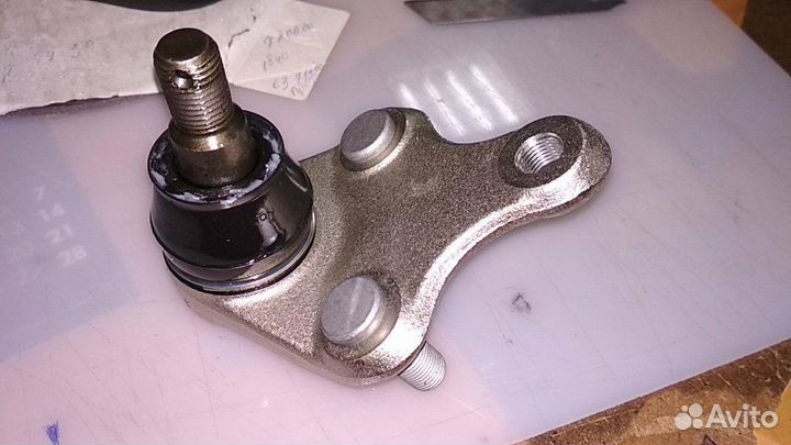 Опора шаровая toyota auris 06-18