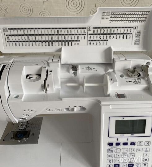 Машина швейная компьютерная