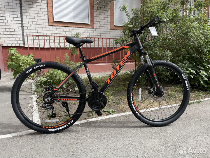 Горный велосипед на 26 колесах с низкой рамой