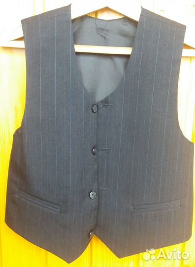 Костюм тройка