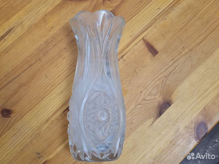 Хрустальная ваза