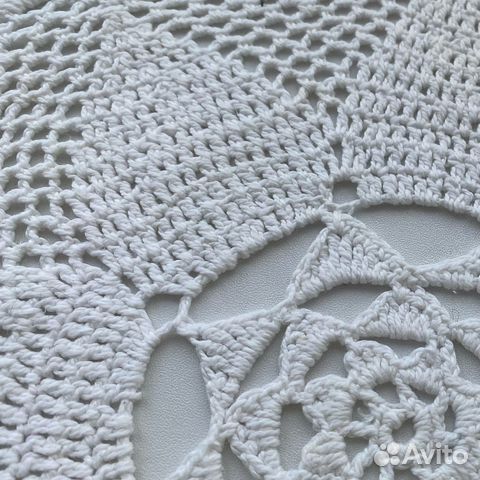 Салфетка вязаная белая(ручная работа) диаметр 29 с